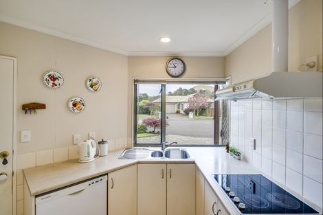 Photo of property in 14 Claridge Place, Taradale, Napier, 4112
