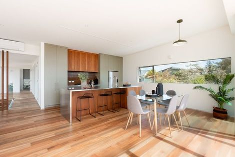 Photo of property in 22a Queens Road, Waikanae Beach, Waikanae, 5036