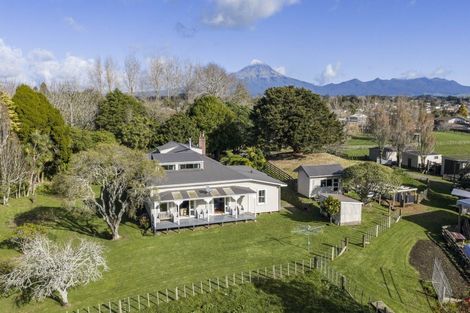 Photo of property in 1 Kahikatea Street, Inglewood, 4330