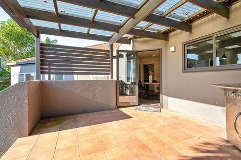 Photo of property in 10 Strata View, Western Heights, Hamilton, 3200