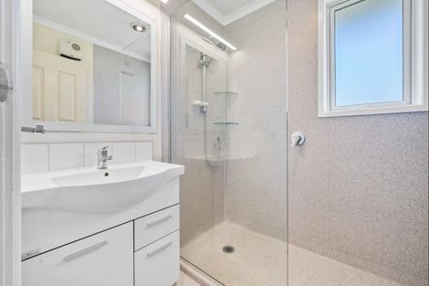 Photo of property in 9 Oawai Place, Marfell, New Plymouth, 4310