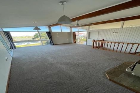 Photo of property in 9 Ellesmere Crescent, Pakuranga Heights, Auckland, 2010