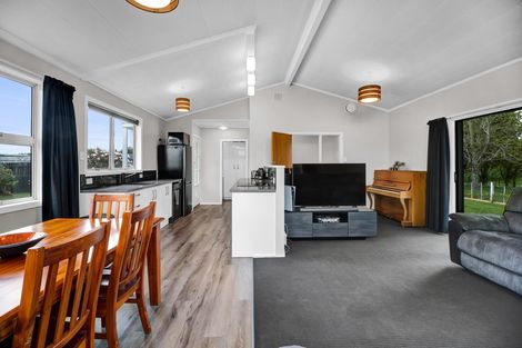 Photo of property in 10 Karaka Street, Inglewood, 4330