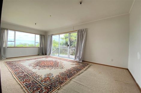 Photo of property in 35 Raleigh Road, Northcote, Auckland, 0627