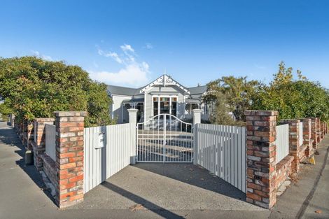 Photo of property in 260-262 High Street North, Carterton, 5713