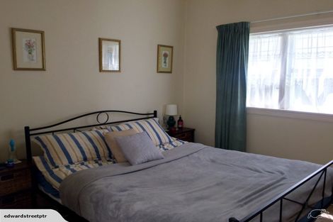 Photo of property in 37 Glenbervie Terrace, Thorndon, Wellington, 6011