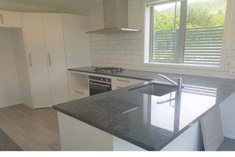 Photo of property in 58 Pateke Drive, Kenepuru, Porirua, 5022