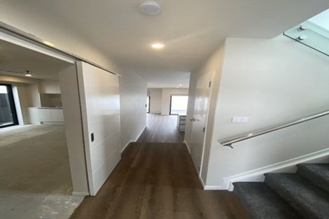 Photo of property in 132 Bucklands Beach Road, Bucklands Beach, Auckland, 2012