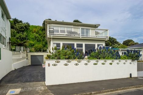 Photo of property in 31 Sunset Parade, Plimmerton, Porirua, 5026