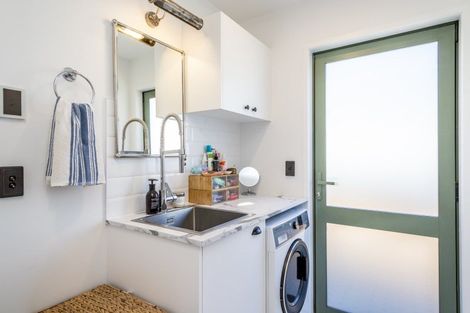 Photo of property in 43 Mcdonnell Road, Arrowtown, 9302