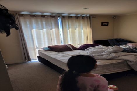 Photo of property in 12 Natasha Lane, Henderson, Auckland, 0612