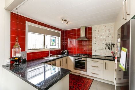 Photo of property in 5 Penrith Street, Westown, New Plymouth, 4310