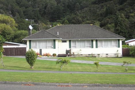 Photo of property in 54 Tawhai Street, Stokes Valley, Lower Hutt, 5019