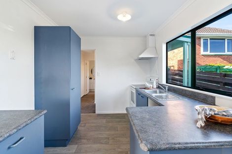 Photo of property in 32a Horokiwi Road West, Newlands, Wellington, 6037