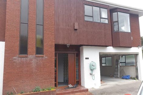 Photo of property in 2/30 Manly Esplanade, Browns Bay, Auckland, 0630