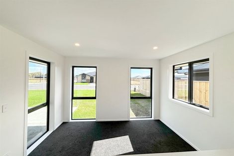 Photo of property in 30 Stackwood Avenue, Woodend, 7691