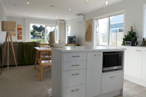 Photo of property in 36 Koru Loop, Paraparaumu, 5032