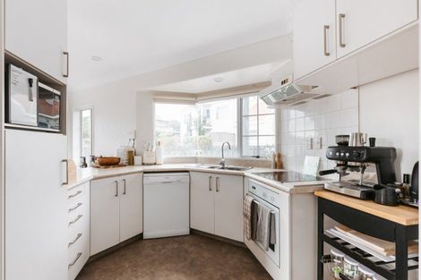 Photo of property in 23a Sunbrae Grove, Mount Maunganui, 3116