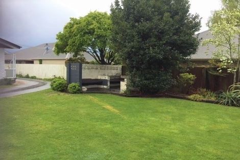 Photo of property in 72 Withells Road, Avonhead, Christchurch, 8042