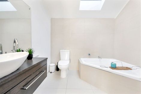 Photo of property in 10 Mt Blanc Place, Northpark, Auckland, 2013