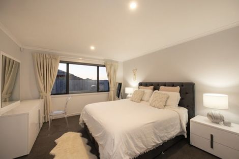 Photo of property in 195 Pacific Drive, Fitzherbert, Palmerston North, 4410