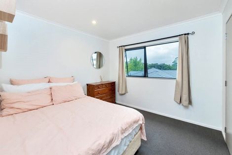 Photo of property in 43 San Marino Drive West, Henderson, Auckland, 0612
