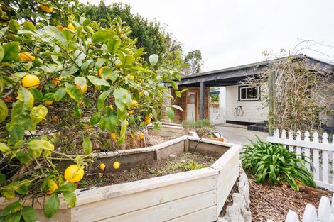 Photo of property in 11 Kings Court, Roslyn, Palmerston North, 4414