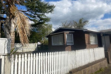Photo of property in 115 View Road, Sunnyvale, Auckland, 0612