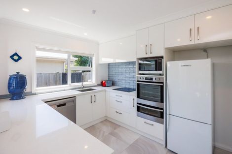 Photo of property in 2b Alton Place, Hokowhitu, Palmerston North, 4410