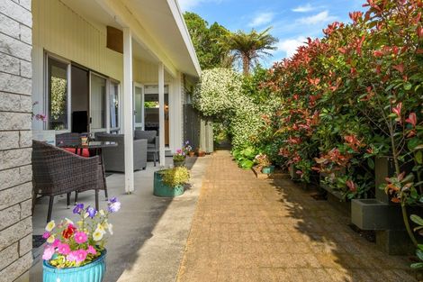 Photo of property in 17 Endeavour Avenue, Welcome Bay, Tauranga, 3112