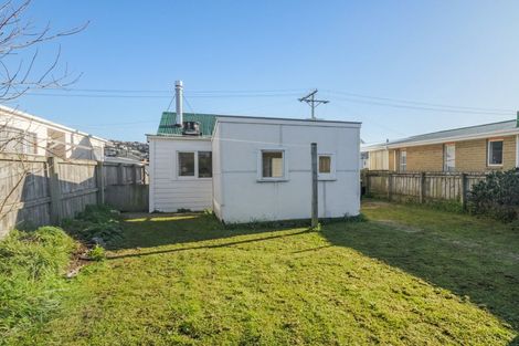 Photo of property in 15 Osmond Street, South Dunedin, Dunedin, 9012