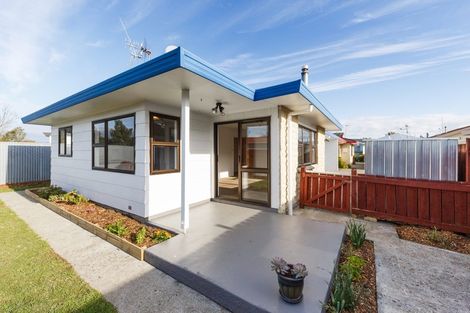 Photo of property in 53b Chatsworth Place, Highbury, Palmerston North, 4412