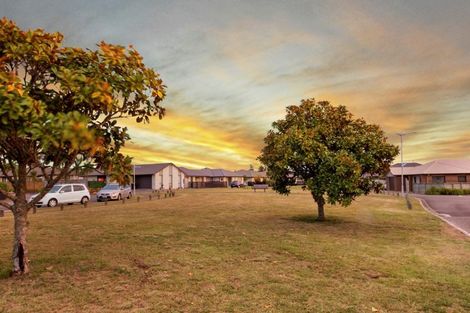 Photo of property in 15 Capstan Close, Pyes Pa, Tauranga, 3112