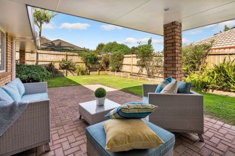 Photo of property in 8 Glencullen Place, Dannemora, Auckland, 2016