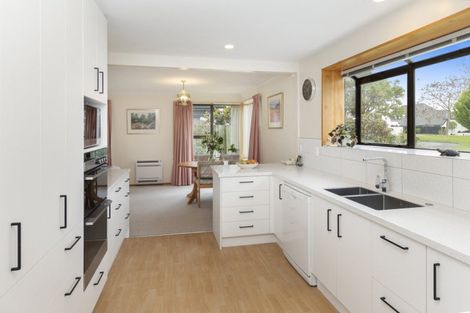 Photo of property in 21 Greystoke Lane, Avonhead, Christchurch, 8042