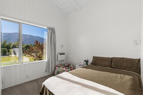 Photo of property in 17 Lichen Lane, Lake Hawea, Wanaka, 9382