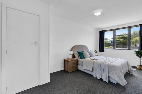 Photo of property in 8 Granby Place, Westown, New Plymouth, 4310