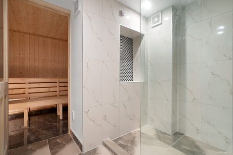 Photo of property in 10a Tirimoana Road, Te Atatu South, Auckland, 0602