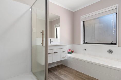 Photo of property in 14 Conniston Way, Pyes Pa, Tauranga, 3112