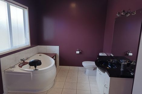 Photo of property in 9 San Clemento Way, Rototuna, Hamilton, 3210