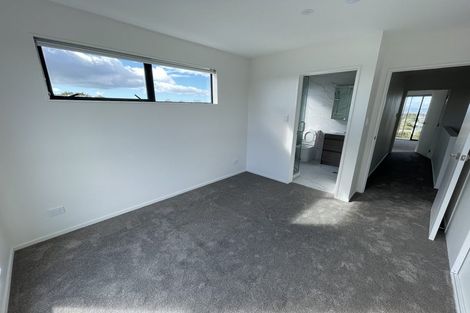 Photo of property in 13d Glendhu Road, Bayview, Auckland, 0629