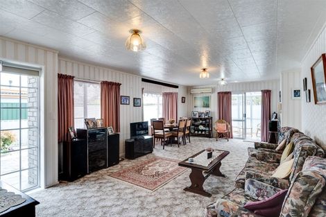 Photo of property in 1/20 Howard Road, Taradale, Napier, 4112