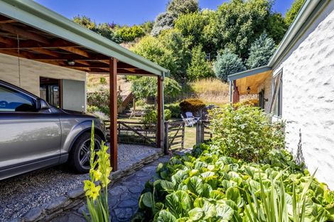 Photo of property in 43 Mcdonnell Road, Arrowtown, 9302