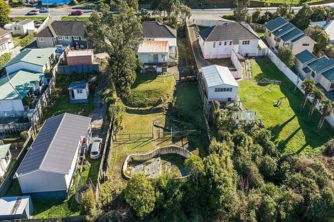 Photo of property in 95 Moorefield Road, Johnsonville, Wellington, 6037