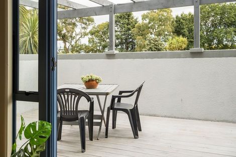 Photo of property in 16 Freyberg Street, Roslyn, Palmerston North, 4414