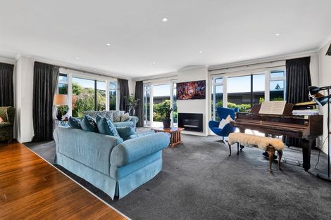 Photo of property in 18 Te Arakete Place, Hurworth, New Plymouth, 4310