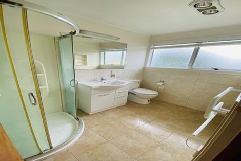 Photo of property in 23b Kelman Road, Kelston, Auckland, 0602