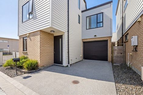 Photo of property in 2 Koropiko Lane, Flat Bush, Auckland, 2019