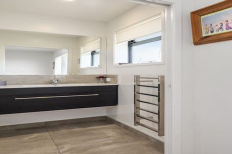 Photo of property in 110 Kenrigg Road, Kinloch, Taupo, 3377