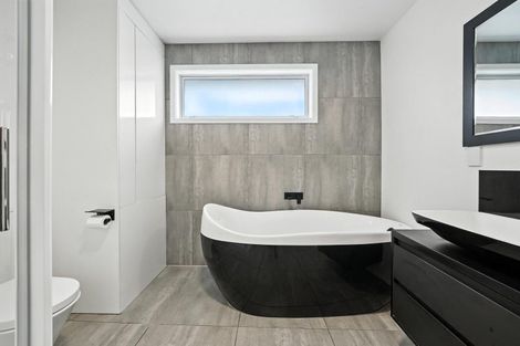 Photo of property in 1/10 Maryhill Avenue, Hoon Hay, Christchurch, 8025